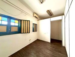 The Sunflower (D14), Office #635862821